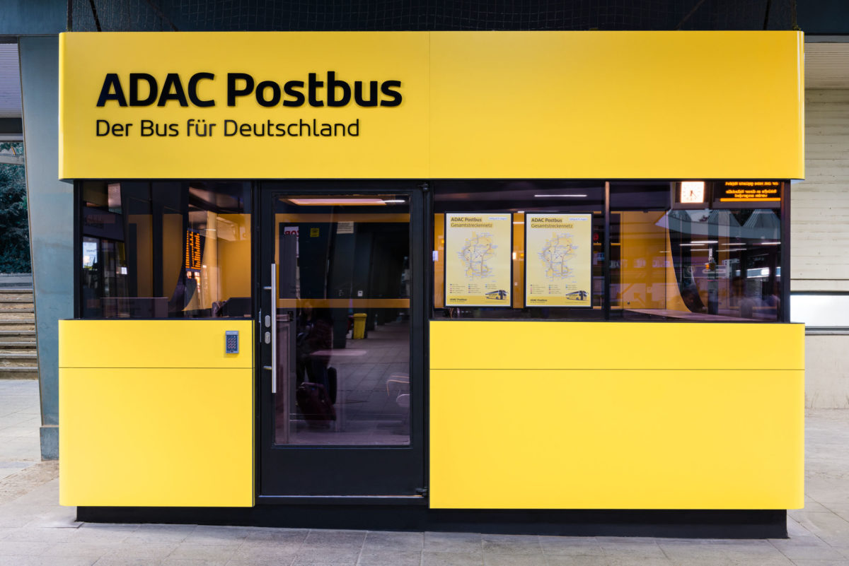 ADAC Postbus, Pavillon, Zentraler Omnibusbahnhof Berlin
